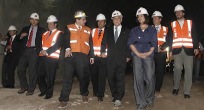 Presidente Piñera y ministra Silva inspeccionan nuevo túnel que une Costanera Norte con Autopista Central